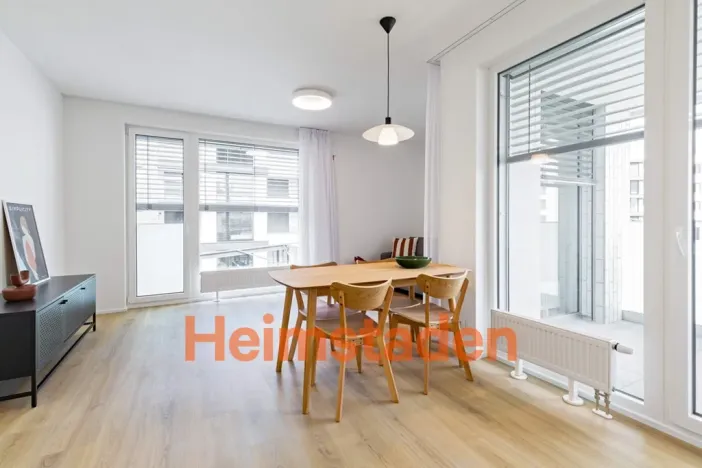 Pronájem bytu 2+kk, Praha - Holešovice, Vrbenského, 55 m2