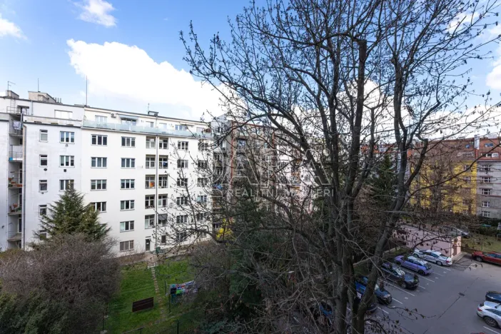 Pronájem bytu 2+kk, Praha - Vršovice, Ukrajinská, 1680 m2