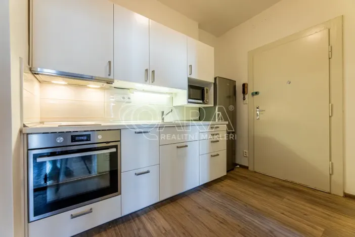 Pronájem bytu 2+kk, Praha - Vršovice, Ukrajinská, 52 m2