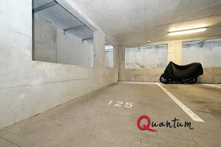 Pronájem garážového stání, Praha - Stodůlky, Svitákova, 14 m2