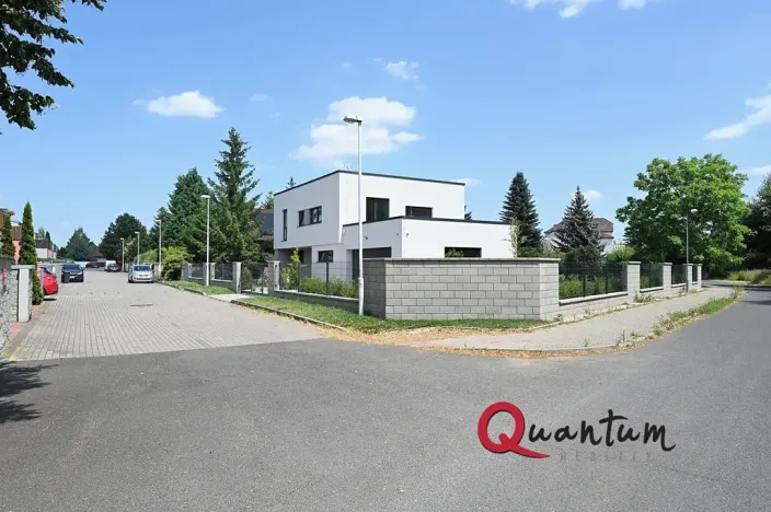 Pronájem rodinného domu, Šestajovice, Konopišťská, 250 m2