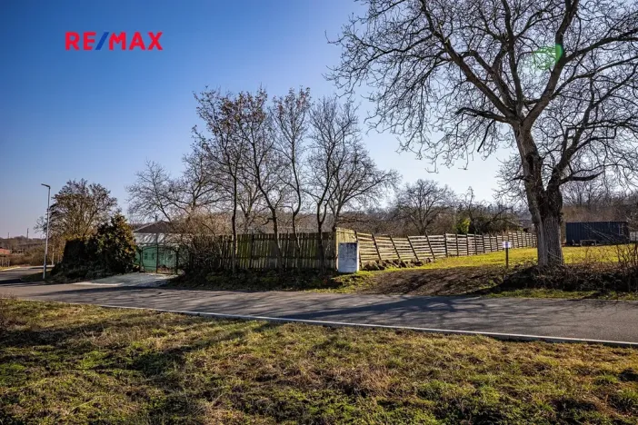 Prodej pozemku pro bydlení, Nelahozeves, U Dvora, 1100 m2