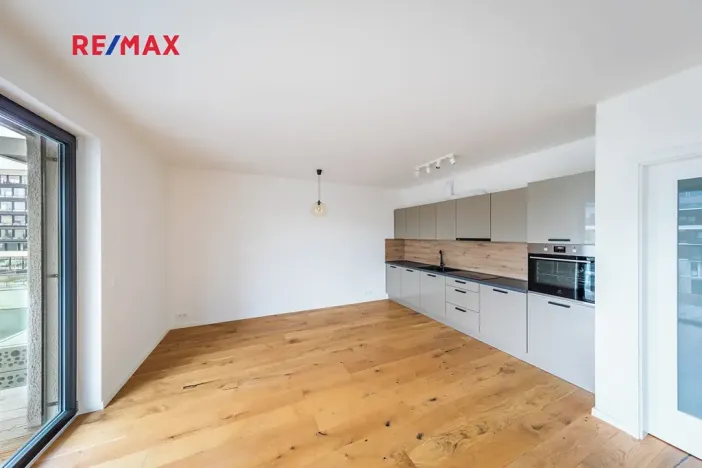 Pronájem bytu 2+kk, Praha - Libeň, Smrčkova, 68 m2