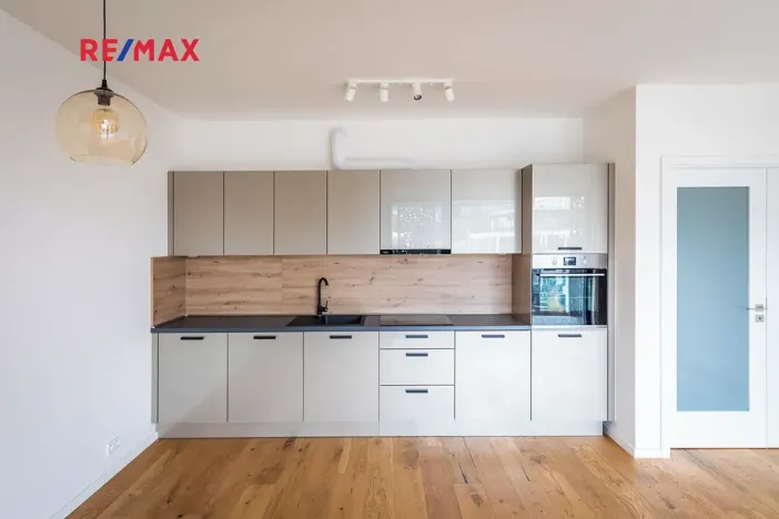 Pronájem bytu 2+kk, Praha - Libeň, Smrčkova, 68 m2