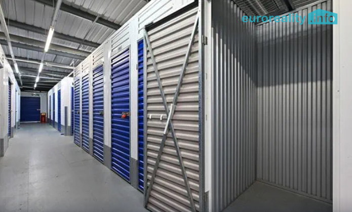 Pronájem skladu, Mariánské Lázně, třída Vítězství, 18 m2