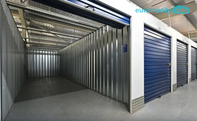 Pronájem skladu, Mariánské Lázně, třída Vítězství, 18 m2