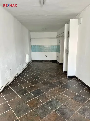 Pronájem obchodního prostoru, Mohelnice, Kostelní nám., 80 m2