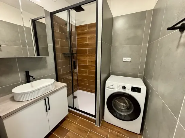 Pronájem bytu 3+1, Praha - Troja, Krynická, 72 m2