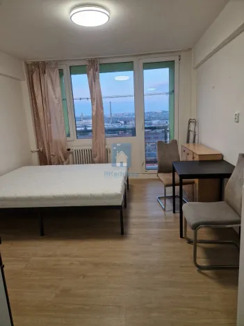 Pronájem bytu 1+kk, Praha, Vrážská, 25 m2