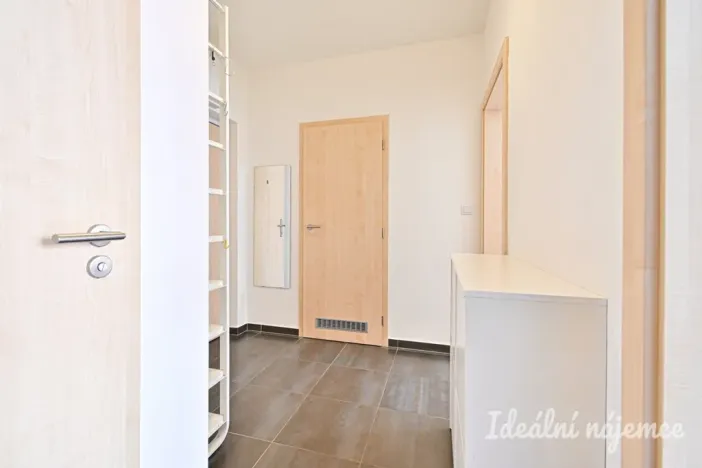 Pronájem bytu 2+kk, Brno, Listnatá, 47 m2