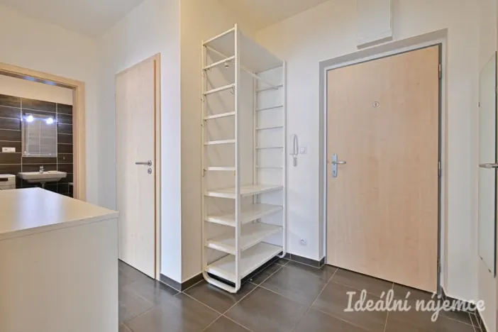 Pronájem bytu 2+kk, Brno, Listnatá, 47 m2