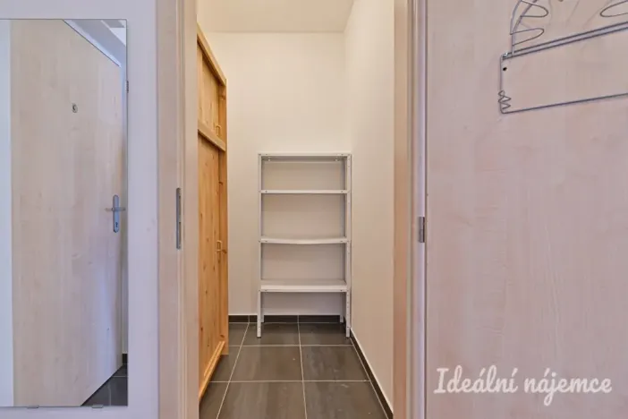 Pronájem bytu 2+kk, Brno, Listnatá, 47 m2