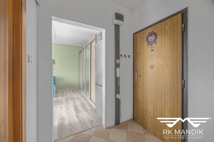 Prodej bytu 1+kk, Praha - Modřany, Nikoly Vapcarova, 32 m2
