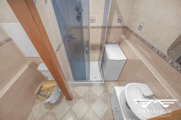 Prodej bytu 1+kk, Praha - Modřany, Nikoly Vapcarova, 32 m2