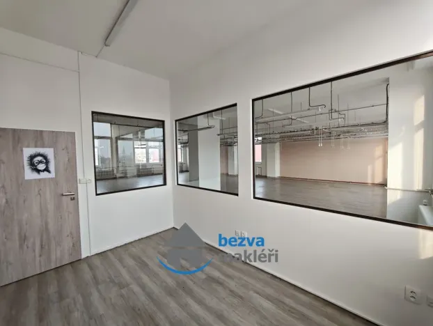 Pronájem výrobních prostor, Skuteč, Husova, 189 m2