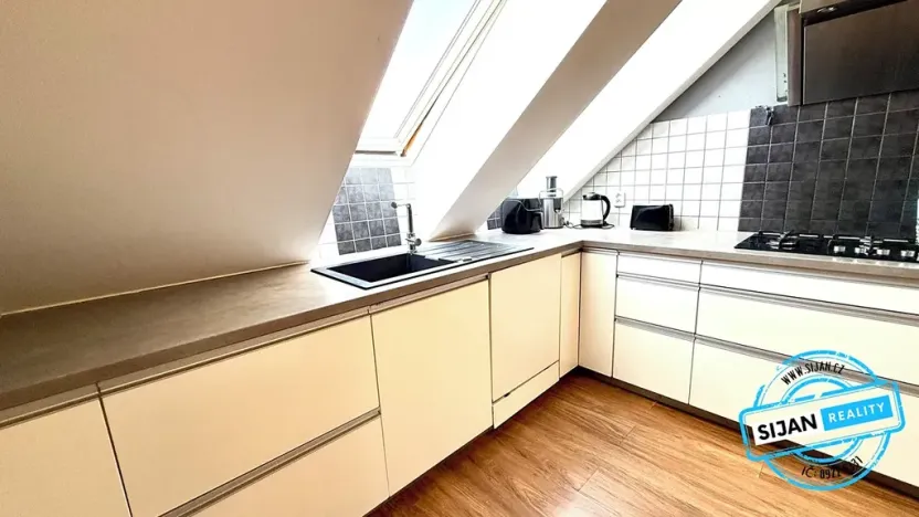 Prodej bytu 3+kk, Krnov, Sv. Ducha, 84 m2