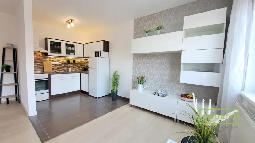 Pronájem bytu 1+kk, Brno, Keřová, 38 m2