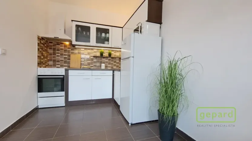 Pronájem bytu 1+kk, Brno, Keřová, 38 m2