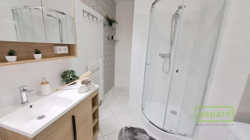 Pronájem bytu 1+kk, Brno, Keřová, 38 m2