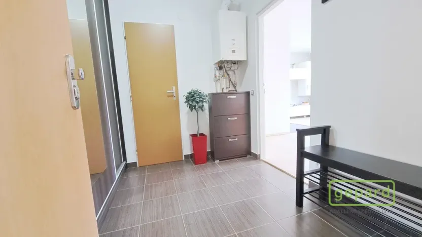 Pronájem bytu 1+kk, Brno, Keřová, 38 m2