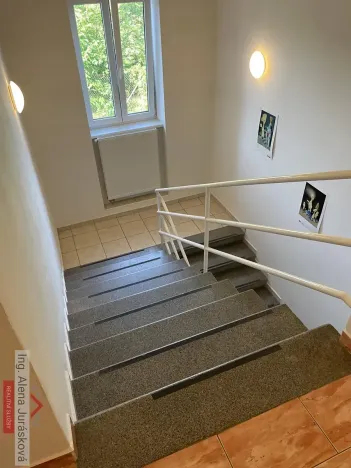 Pronájem bytu 1+kk, Dobřichovice, Randova, 40 m2