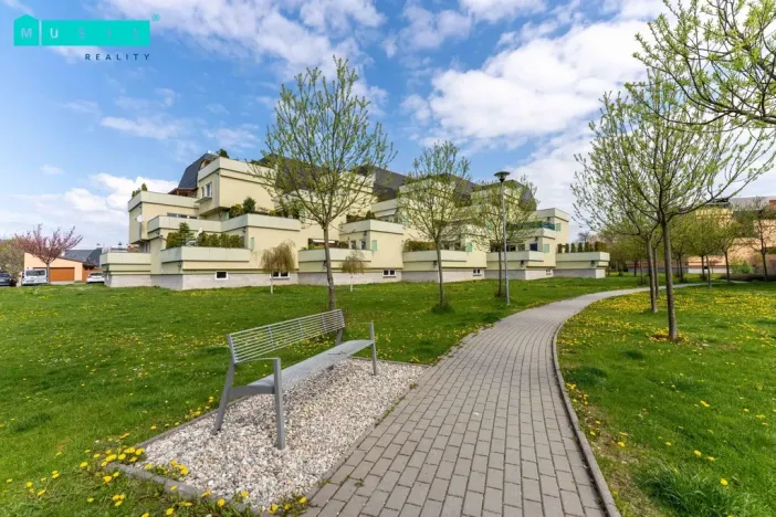 Prodej bytu 1+kk, Olomouc - Hejčín, Jarmily Glazarové, 35 m2