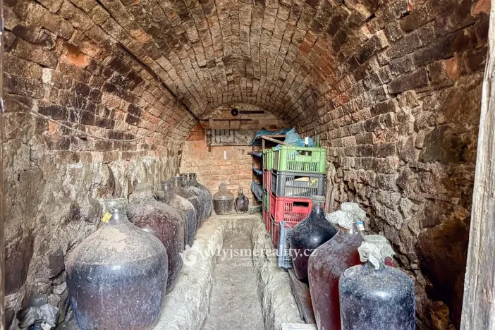 Prodej rodinného domu, Hodonice, U Kostela, 260 m2