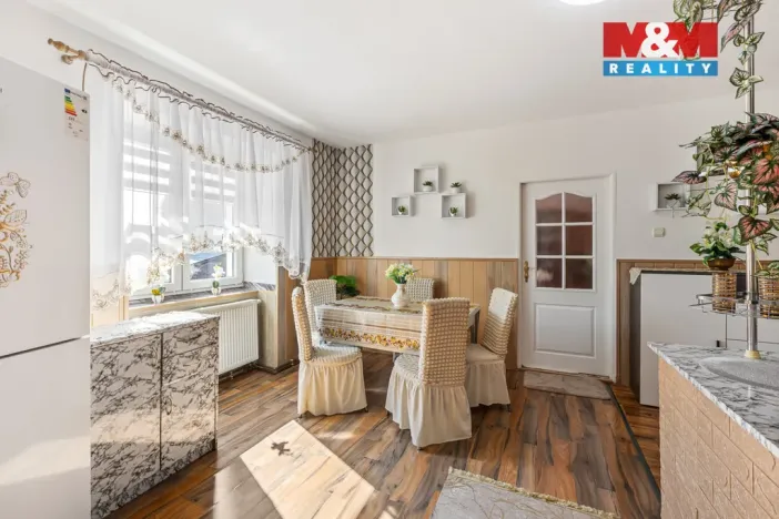 Prodej ubytování, Postoloprty, Wolkerova, 230 m2