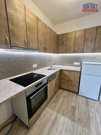 Pronájem bytu 1+kk, Jindřichův Hradec, Kostelní, 36 m2