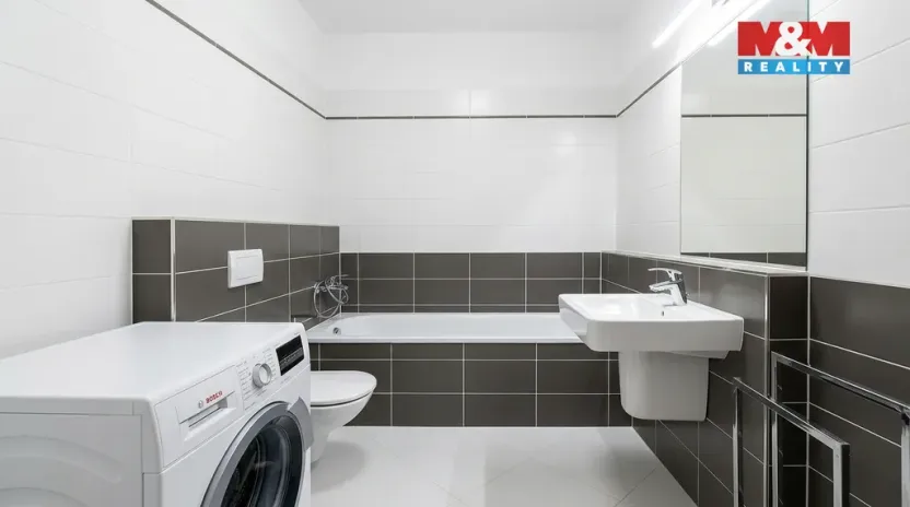 Pronájem bytu 2+kk, Praha, Lovosická, 57 m2