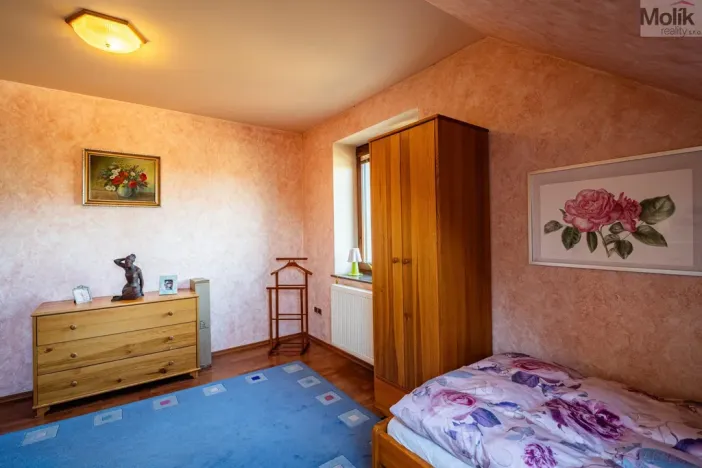 Prodej rodinného domu, Lužice, 372 m2