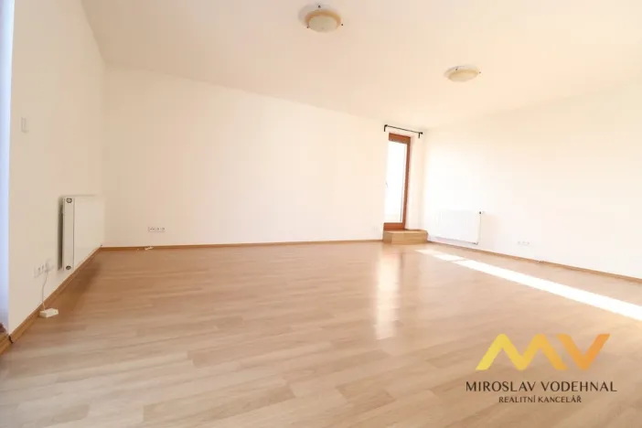 Pronájem bytu 2+kk, Hradec Králové - Nový Hradec Králové, Mrštíkova, 64 m2