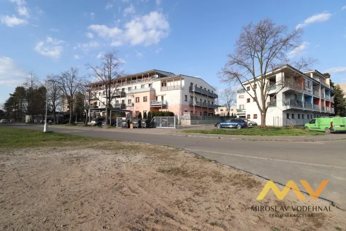 Pronájem bytu 2+kk, Hradec Králové - Nový Hradec Králové, Mrštíkova, 64 m2