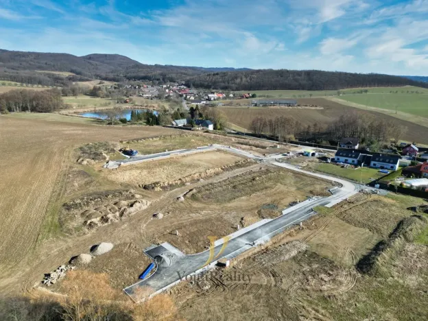 Prodej pozemku pro bydlení, Komárov, 738 m2