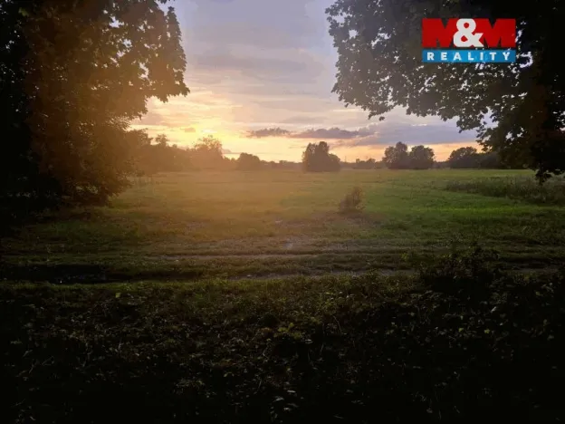 Prodej louky, Hradec Králové - Pražské Předměstí, 1000 m2