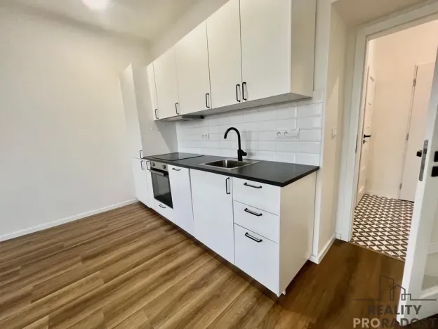 Pronájem bytu 2+kk, Praha, Na Jezerce, 40 m2