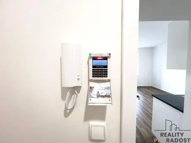 Pronájem bytu 2+kk, Praha, Na Jezerce, 40 m2