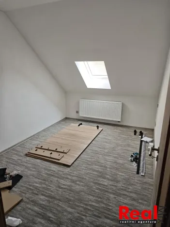 Pronájem bytu 4+kk, Krumvíř, 97 m2