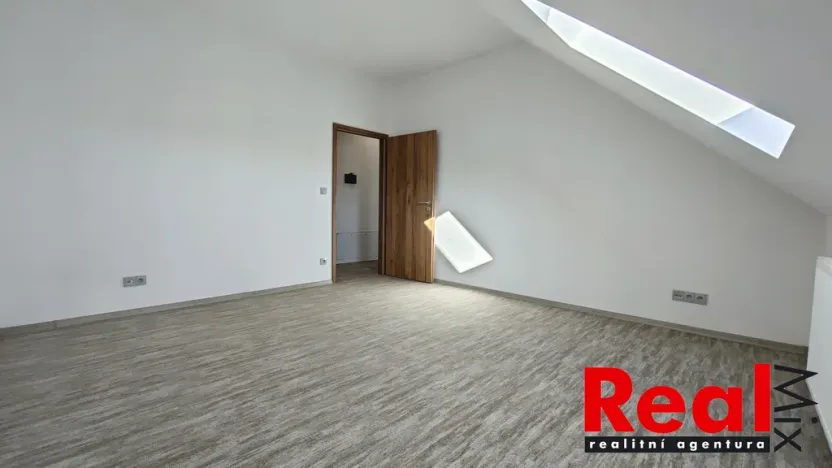 Pronájem bytu 4+kk, Krumvíř, 97 m2
