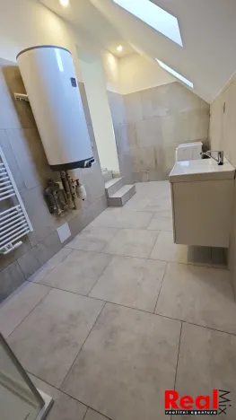 Pronájem bytu 4+kk, Krumvíř, 97 m2