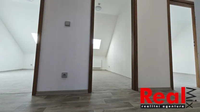Pronájem bytu 4+kk, Krumvíř, 97 m2