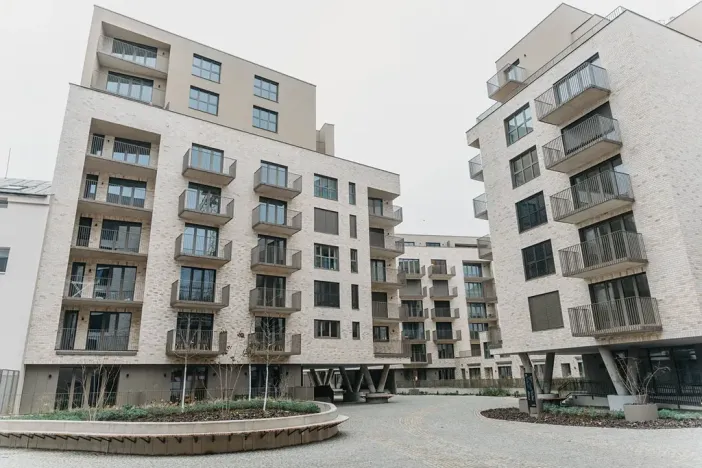 Pronájem garážového stání, Brno, Bratislavská, 13 m2