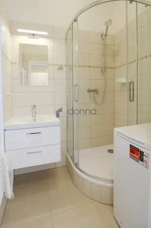 Pronájem bytu 1+kk, Praha, Rostovská, 22 m2