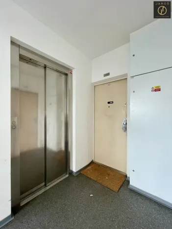 Pronájem bytu 2+kk, Praha - Nusle, Hvězdova, 35 m2