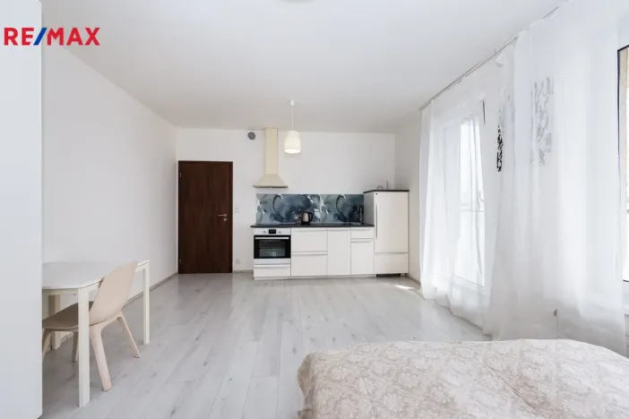 Pronájem bytu 1+kk, Praha - Stodůlky, Svitákova, 32 m2