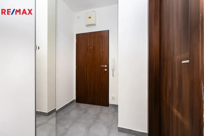 Pronájem bytu 1+kk, Praha - Stodůlky, Svitákova, 32 m2