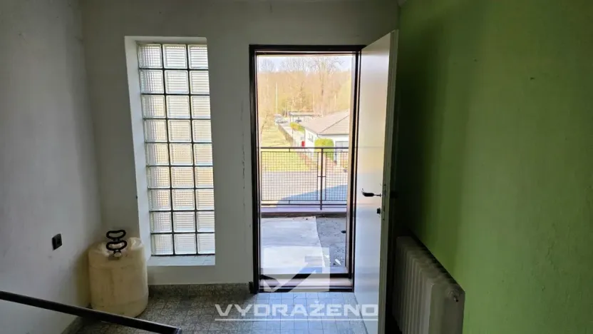 Prodej obchodního prostoru, Staré Město, Na Baštici, 240 m2