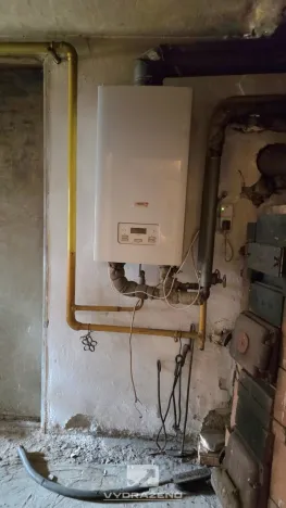 Prodej obchodního prostoru, Staré Město, 240 m2