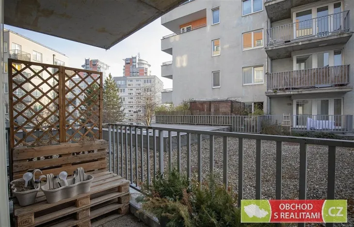 Pronájem bytu 2+kk, Praha, Janýrova, 57 m2