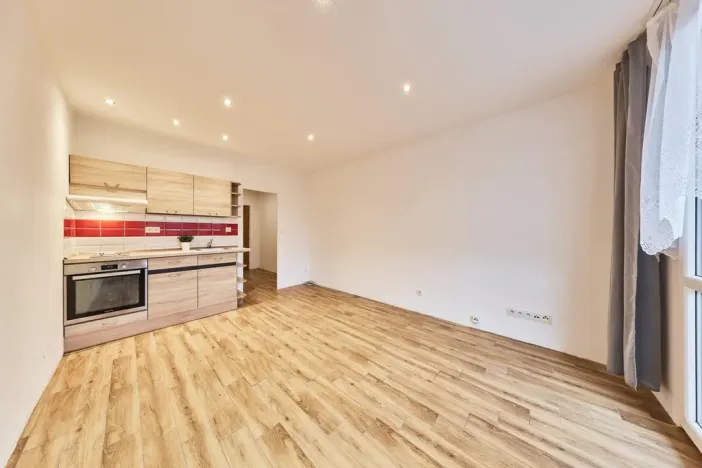 Prodej bytu 1+kk, Trutnov - Kryblice, Maxima Gorkého, 26 m2